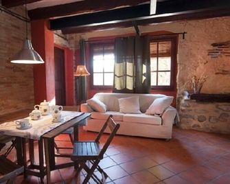 Self Catering Masía Olivera For 2 People - Sant Sadurni d'Anoia - Ресторан