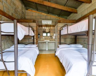 Quinta Allende | Bar, Bar, Palapa with grill, Soccer, Volleyball, Children's Games - Los Adobes - Camera da letto