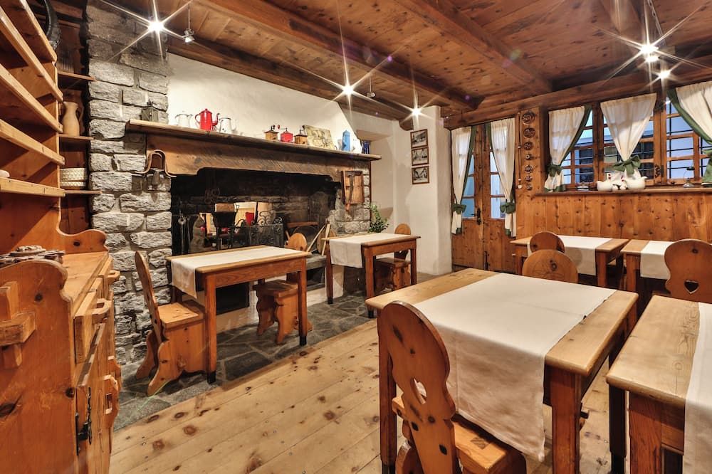 Hotel Alla Posta - Saint Vincent - חדר אוכל