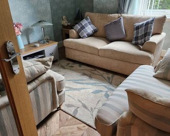 Apartment - Largs - Sleeps 4 - Pet Friendly - Largs - Obývací pokoj