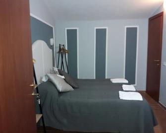 Hotel magnolia 1000 mt dal casello - Valmontone - Bedroom