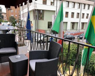 Hotel Delle Rose - Venedig - Balkon