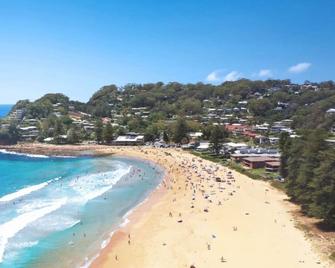 Edge Luxury Apartments - 100m to beach flat walk - Avoca Beach - Plaża