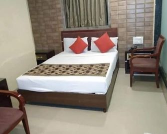 P A Residency - Mumbai - Bedroom