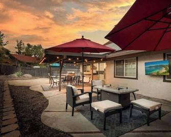 5 Bedroom Home With Firepit - San Diego - Patio