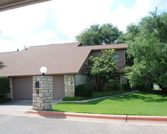 Home With A View!! Mill Creek And Golf Course - Salado - Edificio