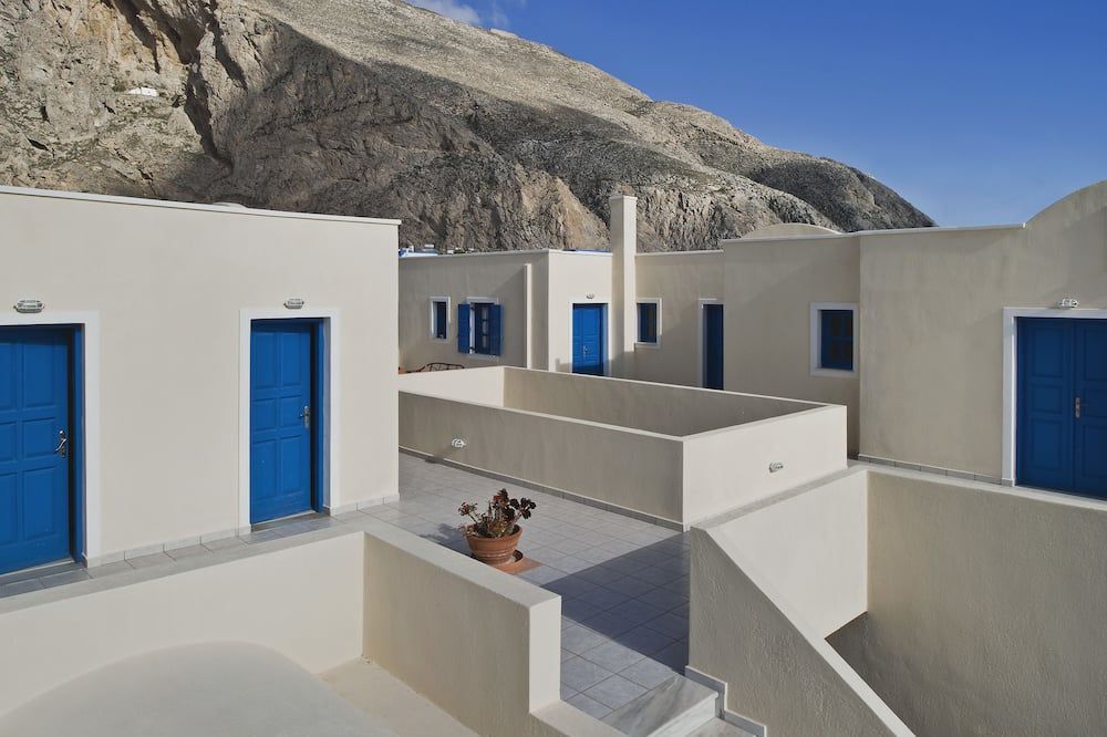 Irigeneia Hotel - Perissa