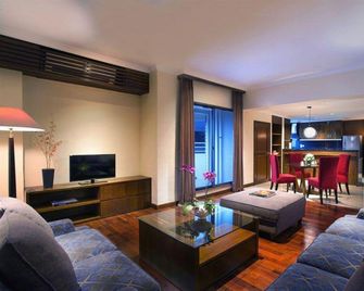 The Sultan Hotel & Residence Jakarta - Jakarta - Living room