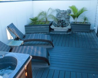 Kalldeen Luxury Accommodation - Napier - Balcony