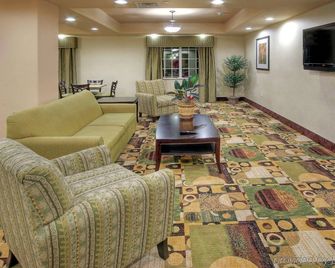 Spark by Hilton Pecos - Pecos - Lobby