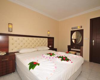 Ozturk Apart Hotel - Marmaris - Bedroom