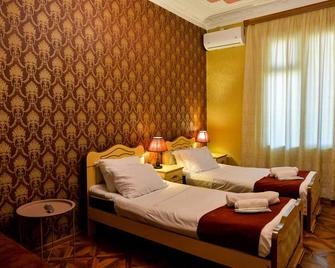 Sanapiro Hotel - Kutaisi - Bedroom