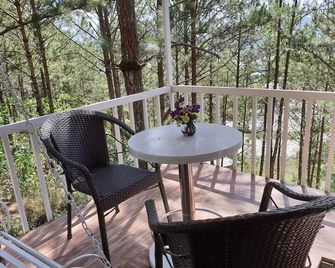 Romantic Treehouse Queen Bed, Balcony - Dalat - Balcón