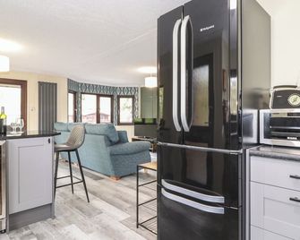 Alfresco Lodge - Windermere - Living room