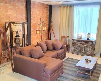 R02 Luxury Studio (Courage) A 5 Min. Itesm Cem (R02) - Mexico City - Living room