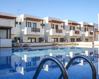 Aiolos 20 |Great apartment in the beautiful marina of Puerto Calero - Yaiza - Pool