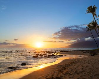 Days Inn by Wyndham Maui Oceanfront - Kahului - Strand