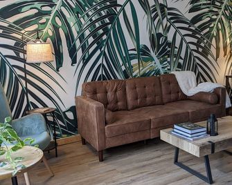 Casa Ceylon by Lake Seneca - Dundee - Living room