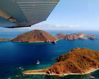 Ilet-Suite-Honeymoon-Ensuite with Shower-Terrace - Terre-de-Haut