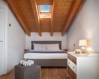 Casa Nadia - 3 Minuti Dall'ospedale - Negrar - Slaapkamer