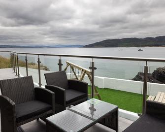 Pierside Apartments Deluxe Accommodation - Portsalon - Balcony