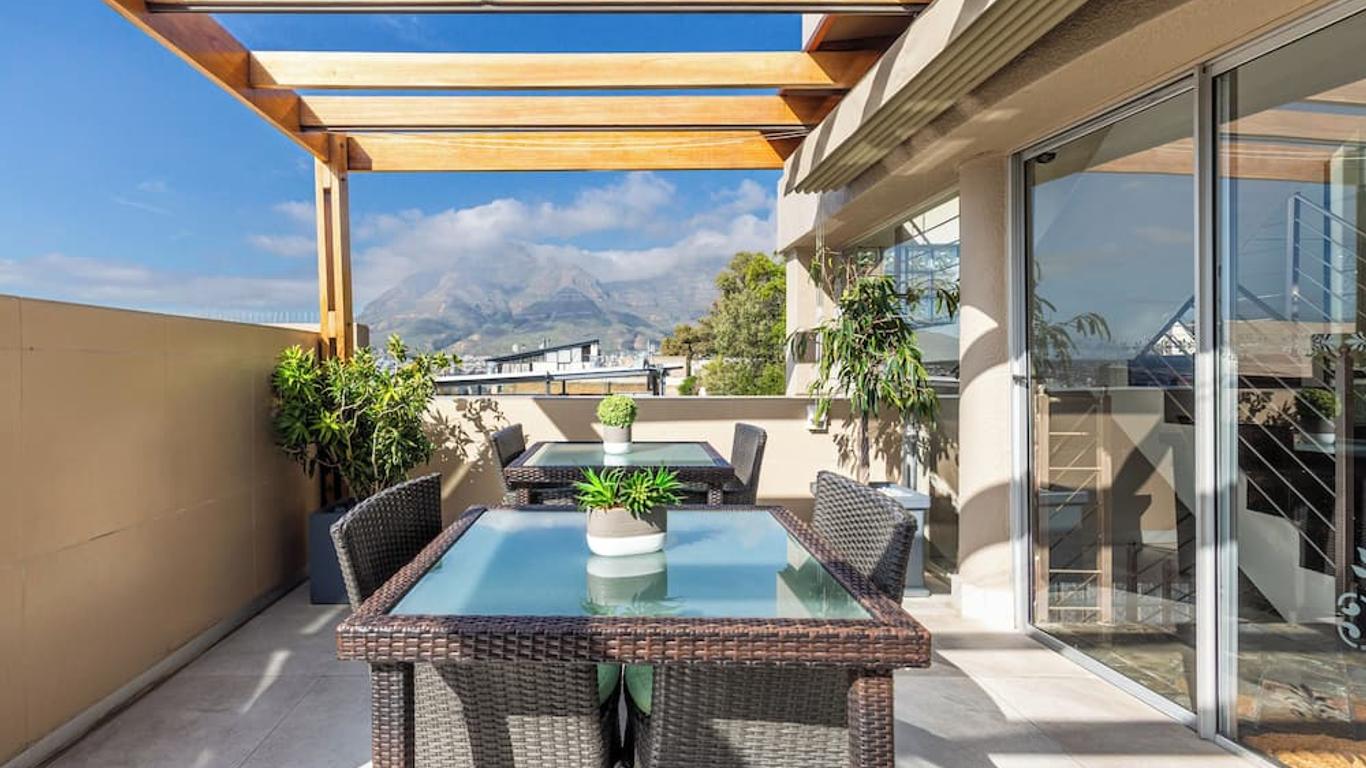 Signal Hill Lodge
