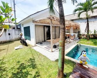 Bungalow Villa with Private Pool near Canggu - North Kuta - Pool