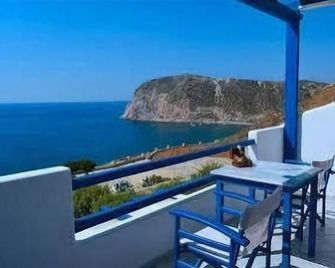 Psaravolada Hotel Milos - Paleochori - Balcón