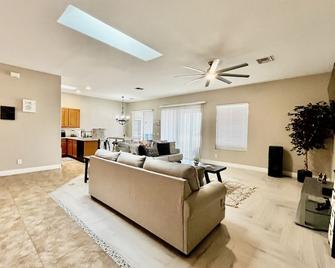 Motorcycle/ATV Bring your toys to the open desert - Wittmann - Living room