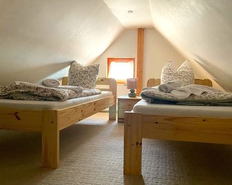 Hrad Vildstejn - Skalná - Habitación