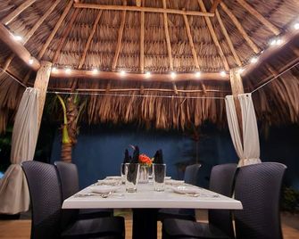 Maya Beach Hotel - Placencia - Restaurant