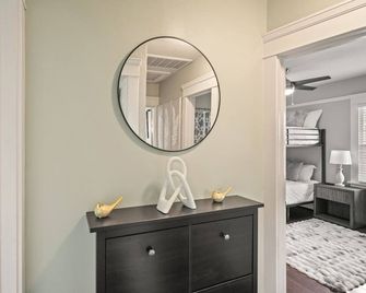 Fire Pit, Game Room & Bbq - Family-Friendly Home - Long Beach - Équipements de la chambre