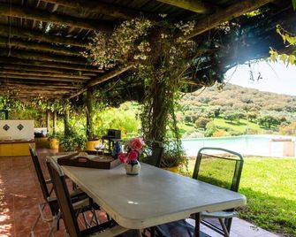 Farmhouse in Montemor near Forest and Lake - Montemor-o-Novo - Patio