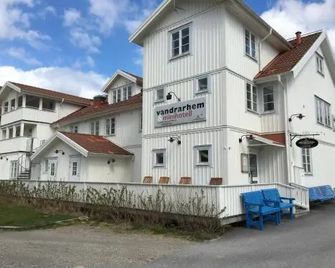 Grebbestads Vandrarhem - Grebbestad - Building