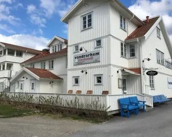 Grebbestads Vandrarhem - Grebbestad - Building