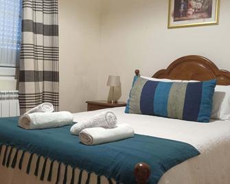 Casas do Castelo - Seia - Quarto