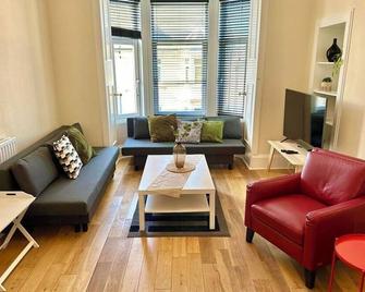 Best Dumbarton home, spacious and bright - Dumbarton - Salon