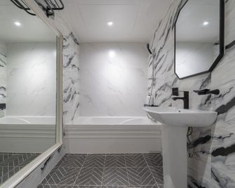Curve Hotel Iksan - Iksan