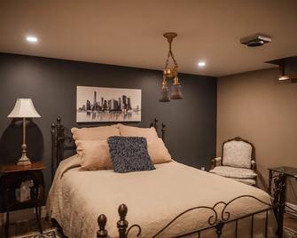 The Chepstow Inn - Walkerton - Bedroom