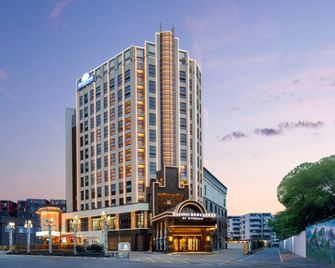 Days Inn by Wyndham Nanchang Donghu - Nanchang - Edificio