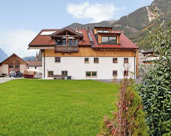 Apartement Bens Auszeit Top 5 - Umhausen - Edificio