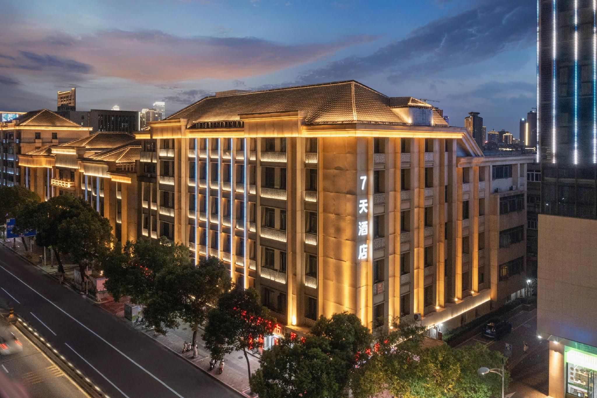 7Days Inn Nanchang Railway Station Square - נאנצ'אנג - בניין