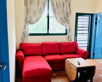 Summer Homestay - Hengchun Township - Living room