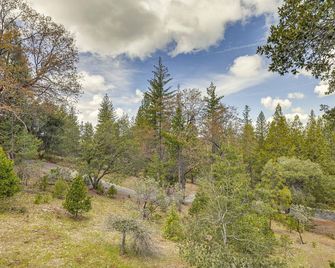 Serene Groveland Cabin Rental Near Yosem - Groveland - Vista del exterior