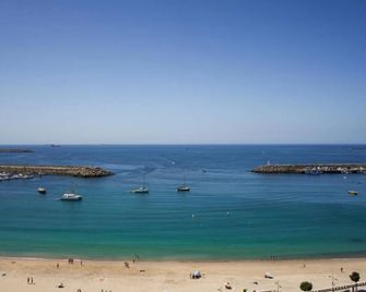 Gustavo's Place - Sines - Playa