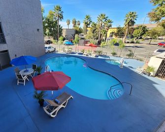 Motel 6 Sacramento, Ca - Natomas & Smf Airport - Sacramento - Pool
