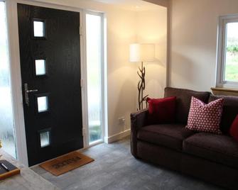 The Loft at Strathardle - Lochside Apartment, Isle of Skye - Dunvegan - Wohnzimmer