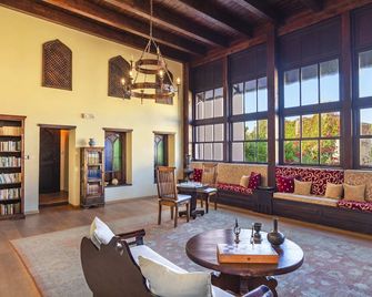 Spirit Of The Knights Boutique Hotel - Rodos - Oleskelutila