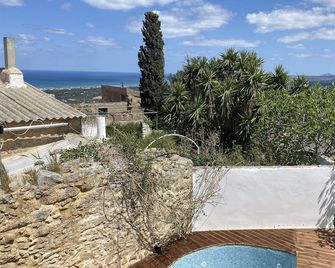 La Perla de Maroulas - Maroulas - Vista del exterior