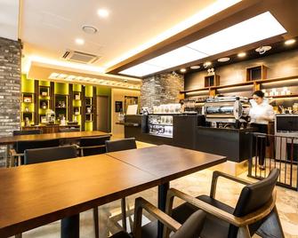 Sleep with Your Own Pet Only - The Petel - Busán - Restaurante